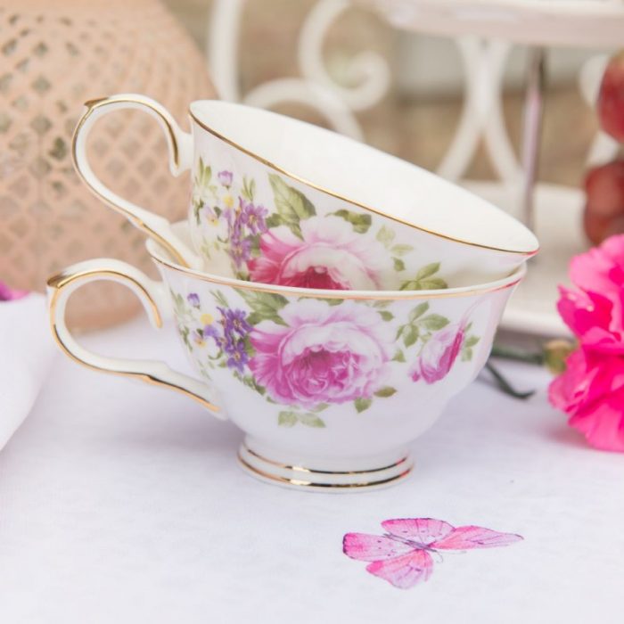 Tasse et soucoupe en porcelaine – Image 3