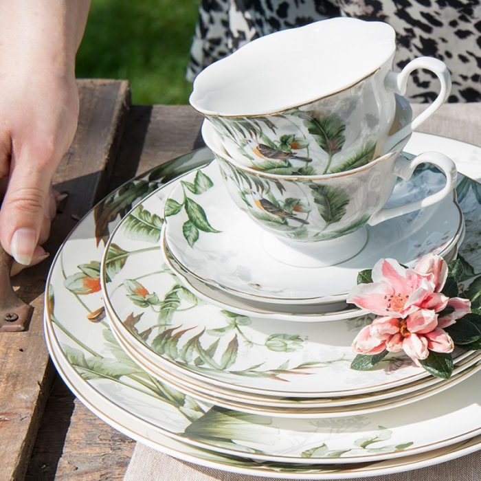 Tasse et soucoupe en porcelaine oiseau – Image 5